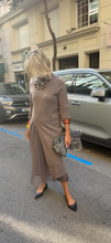 Load image into Gallery viewer, Vestido Regenta
