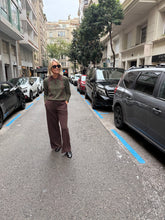 Cargar imagen en el visor de la galería, Jersey Lavinia
