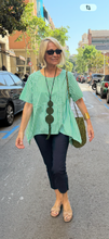 Load image into Gallery viewer, Camisa/Camisola Bretagne
