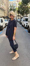 Load image into Gallery viewer, Camisa/Camiseta Nuria
