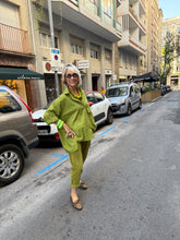 Cargar imagen en el visor de la galería, Camisa Pepa
