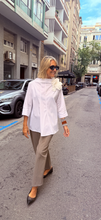 Load image into Gallery viewer, Camisa Petra
