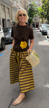 Cargar imagen en el visor de la galería, Camisa/Camiseta Flor

