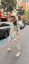 Cargar imagen en el visor de la galería, Camisa/Camisola Cristina

