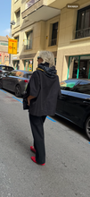 Load image into Gallery viewer, Chaqueta/cortaviento Andrews
