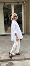 Load image into Gallery viewer, Pantalón / Jeans Bordeaux
