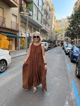 Load image into Gallery viewer, Vestido Andrómaca
