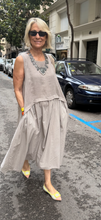 Load image into Gallery viewer, Vestido Berta

