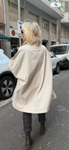 Charger l'image dans la galerie, Chaqueta/Trench Justina
