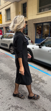 Load image into Gallery viewer, Vestido Syra
