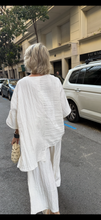 Cargar imagen en el visor de la galería, Camisa/Camisola viviana
