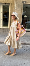 Load image into Gallery viewer, Vestido Easter
