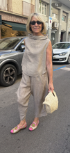 Cargar imagen en el visor de la galería, Camisola/Chaleco Jacinta
