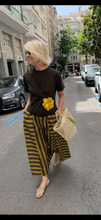 Cargar imagen en el visor de la galería, Camisa/Camiseta Flor
