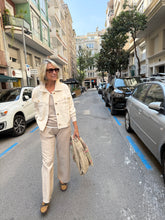 Load image into Gallery viewer, Chaqueta Andorra
